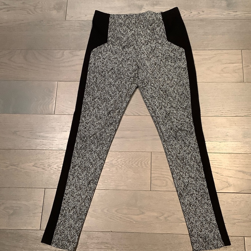 Metalicus Black and Gray Patterned Leggings